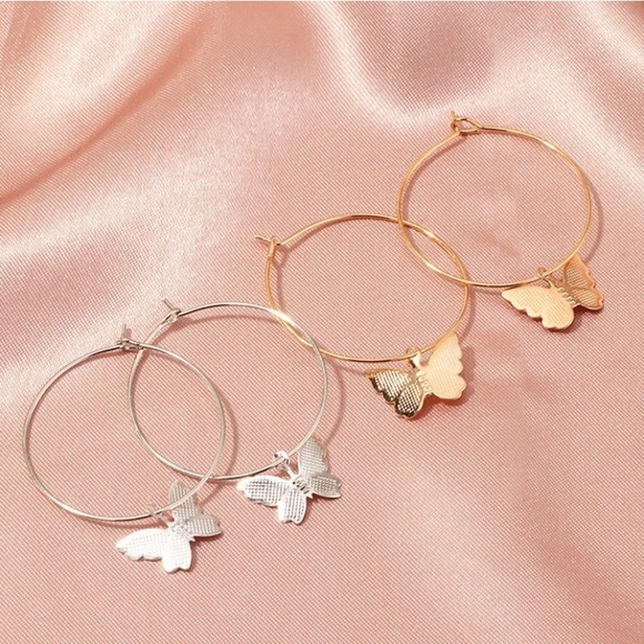 RESTOCKED! butterfly gold mini hoop earrings🦋 - Picture 2 of 4